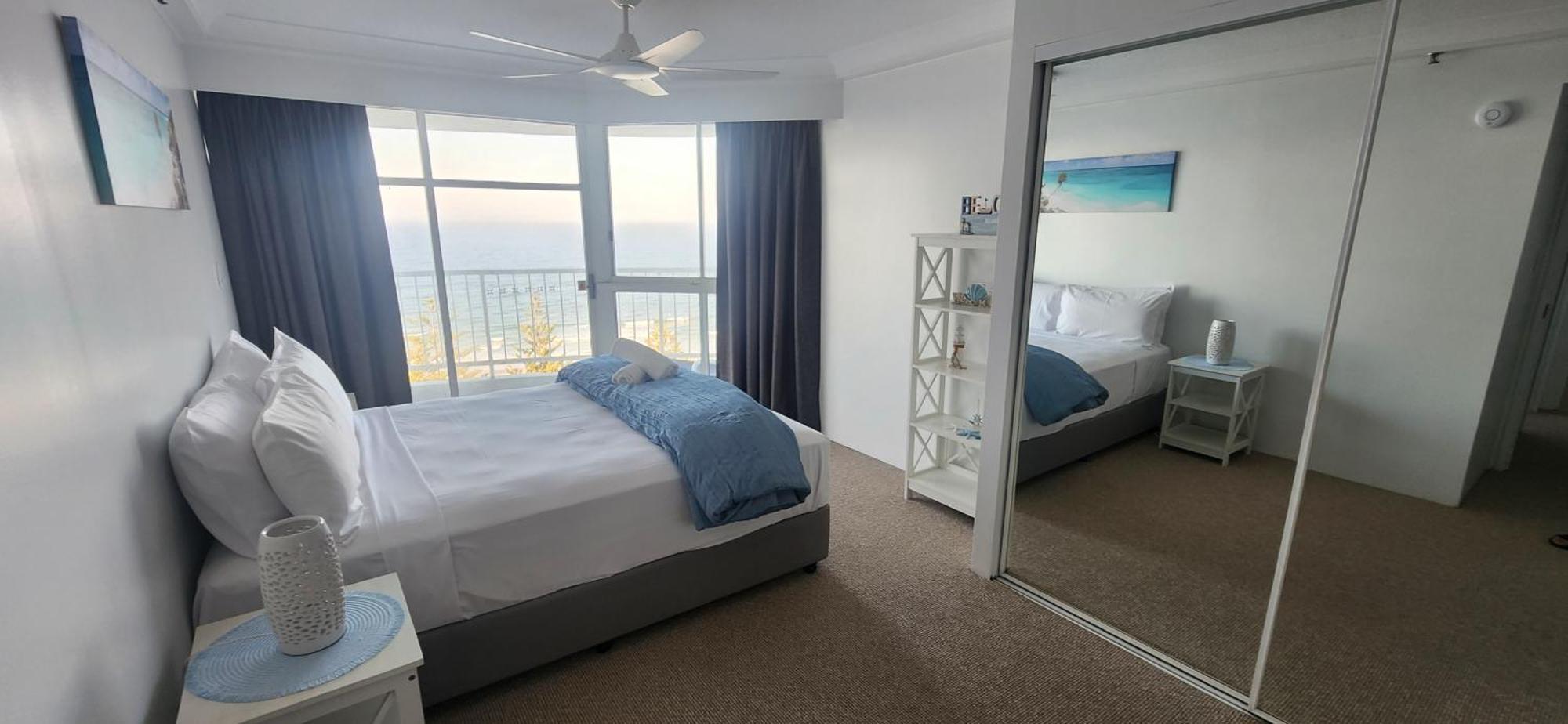 Burleigh Surf Aparthotel 4*